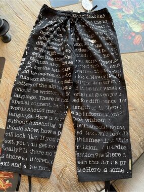 Paper Temples BOUTIQUE Typewriter Crop Drawstring Pants L XL 12-16 (brand 3)